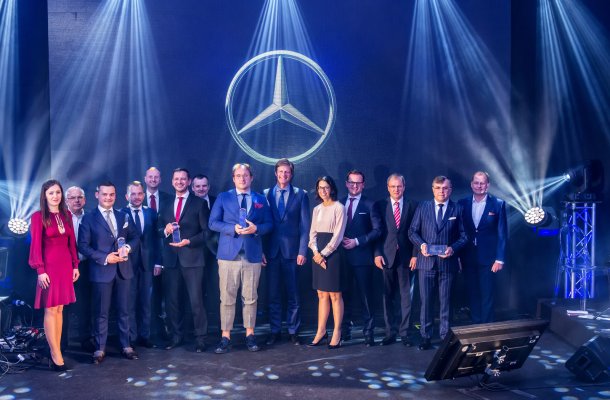 2 x Dealer Roku Mercedes-Benz dla Sobiesław Zasada Automotive