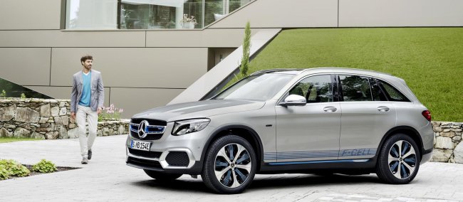 GLC F-CELL: pierwszy Mercedes napędzany prądem i wodorem