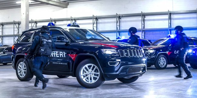 Jeep Grand Cherokee zwerbowany przez Korpus Karabinierów!