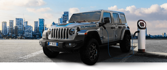 Jeep® Wrangler dołączył do świata 4xe plug-in Hybrid