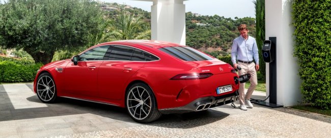 Premiera pierwszej hybrydy Mercedes-AMG o wysokich osiągach!