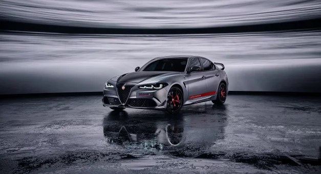 Napędzana wiatrem: Alfa Romeo Giulia Quadrifoglio Luna Rossa