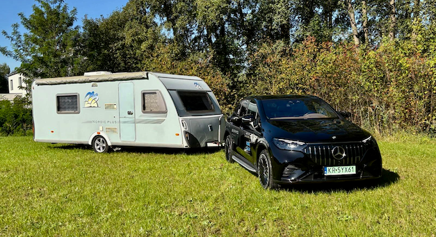 Pojechałam z przyczepą Mercedesem-AMG EQE SUV. Jestem zachwycona!