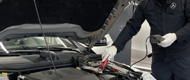 Jak skutecznie sprawdzić stan akumulatora w swoim Mercedesie?