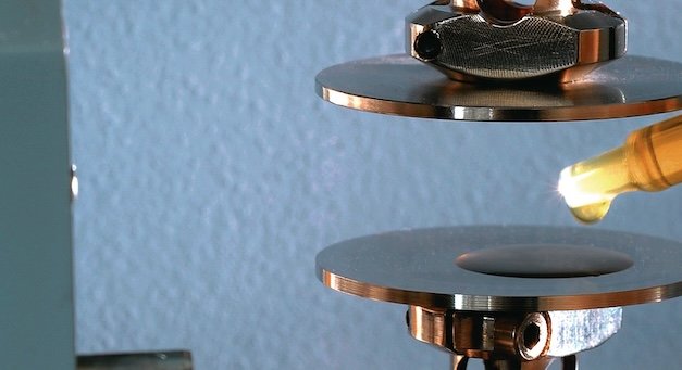 Od eksperta: wymiana filtrów - czy jest konieczna przy wymianie oleju?