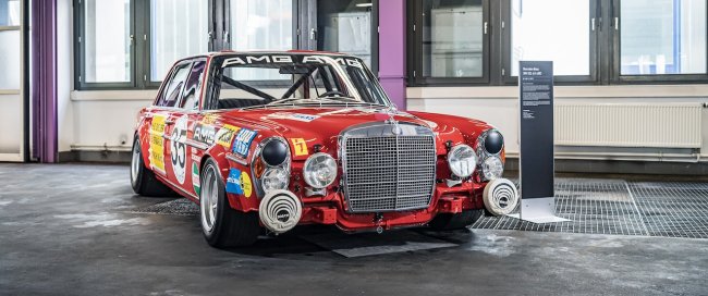 Czym była Czerwona świnia? | Historia Mercedes-AMG