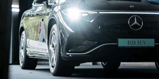 Elektryczny Mercedes SUV najwyższej klasy za nawet 2073 złote netto miesięcznie. Mercedes EQS Limuzyna za nawet 3 477 złotych miesięcznie.