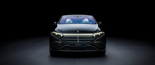 Mercedes-Benz EQS z grillem prosto wyciągniętym z Klasy S – kilka słów od ekspertów