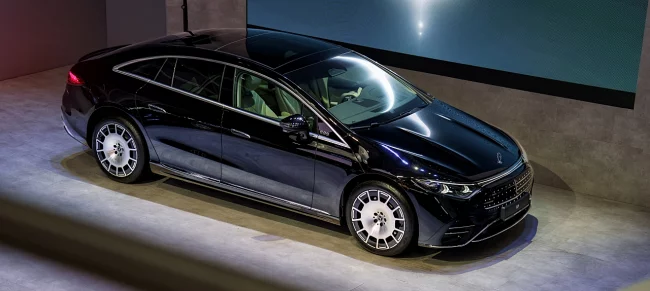 Nowy Mercedes-Benz EQS zadebiutował w Polsce. Luksusowa limuzyna zaprezentowana w Mercedes-Benz Studio Warszawa