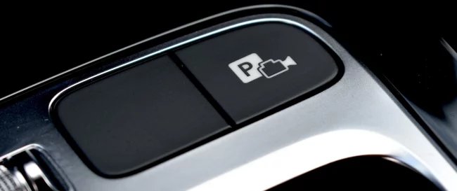 Jak działa PARKTRONIC? | Systemy asystujące w Mercedes-Benz
