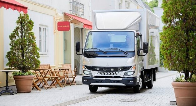 Mitsubishi Fuso świętuje 90-lecie marki FUSO