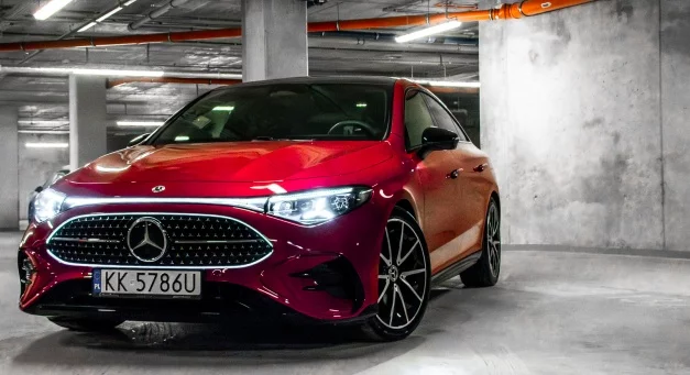Nowy Mercedes-Benz CLA Hybryda: Przełom, który odmienia gamę Mercedes-Benz
