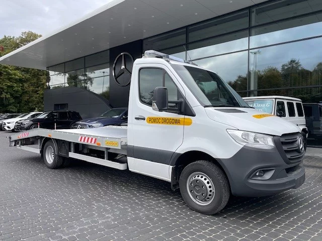 Mercedes-Benz Sprinter L 519 OM654