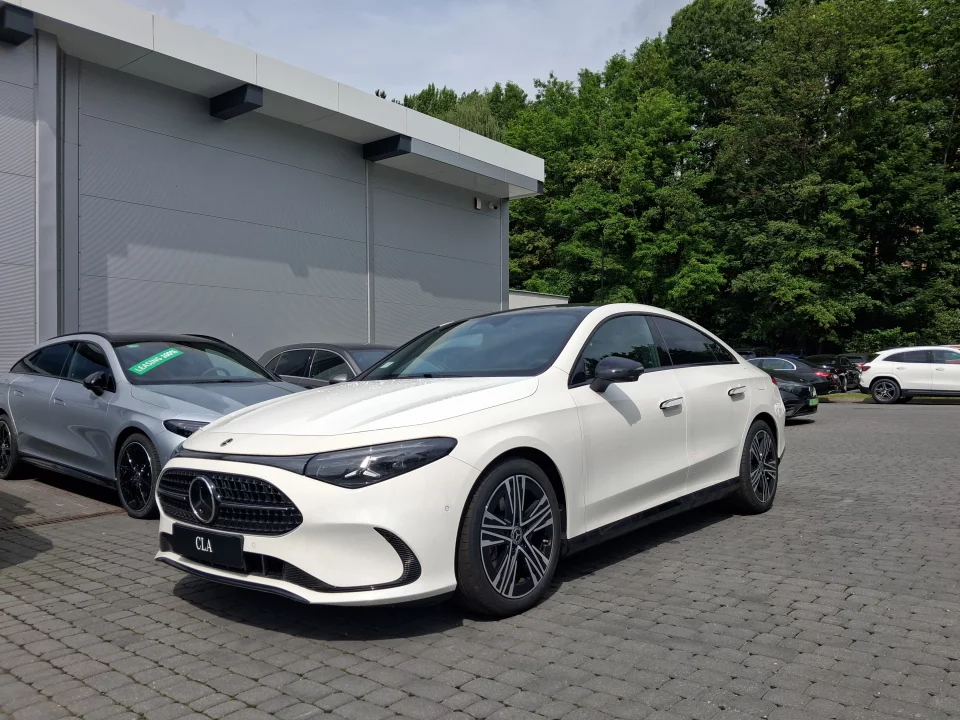 Mercedes-Benz CLA 180