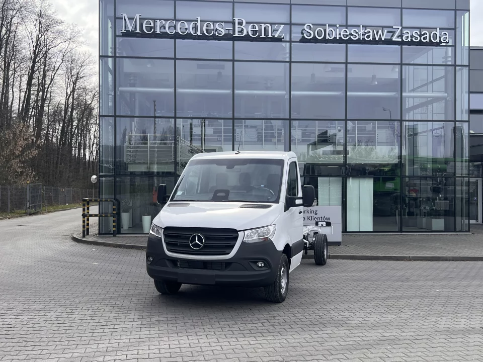 Mercedes-Benz Sprinter L 317 OM654