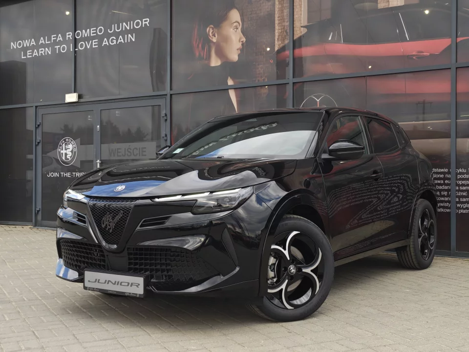 Alfa Romeo Junior Ibrida TI Q4 1.2 145 KM eDCT6 MHEV