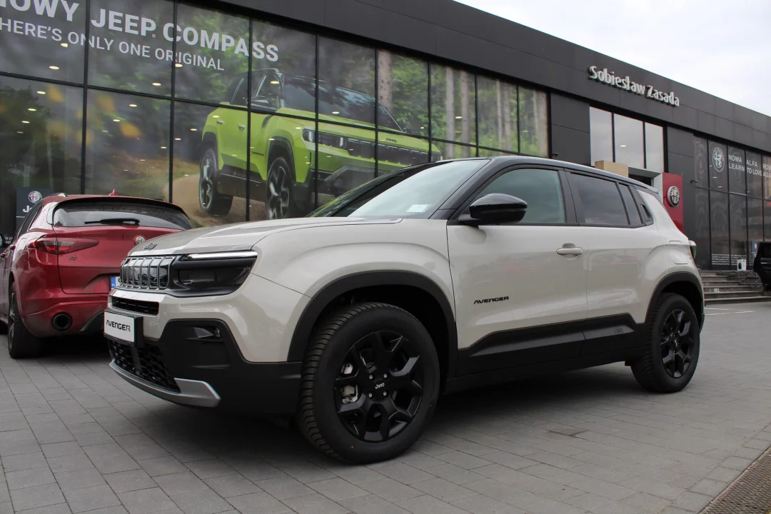 Jeep Avenger e-Hybrid BLACK EDITION MHEV 1.2 T3 110 KM AT FWD