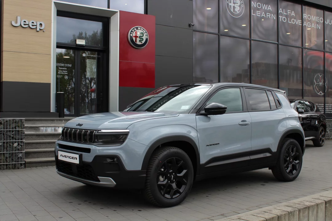 Jeep Avenger e-Hybrid BLACK EDITION MHEV 1.2 T3 110 KM AT FWD
