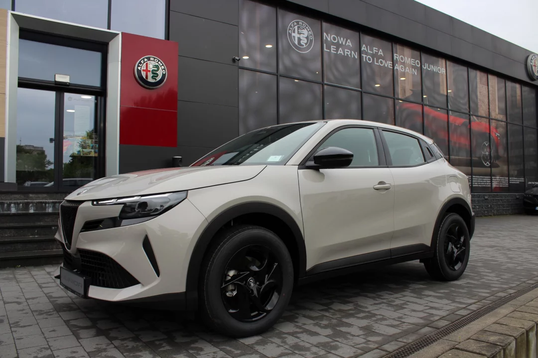 Alfa Romeo Junior Mild-Hybrid 145 KM FWD
