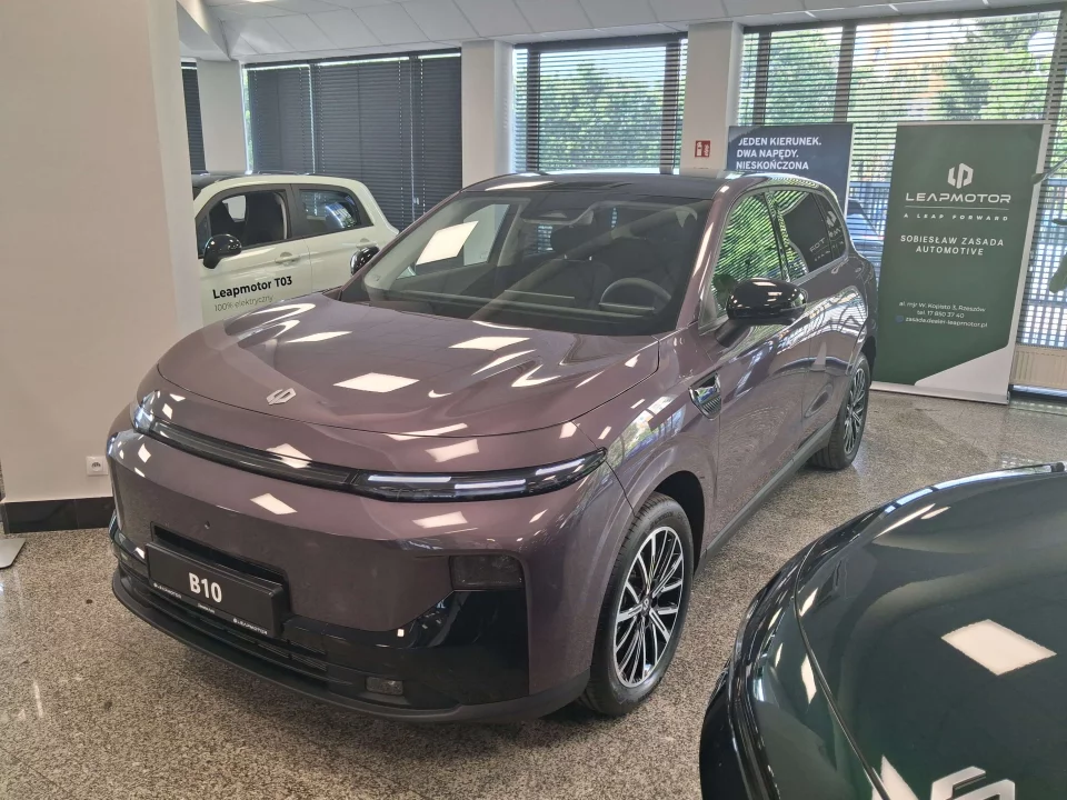 Leapmotor B10 HYBRID EV DESIGN