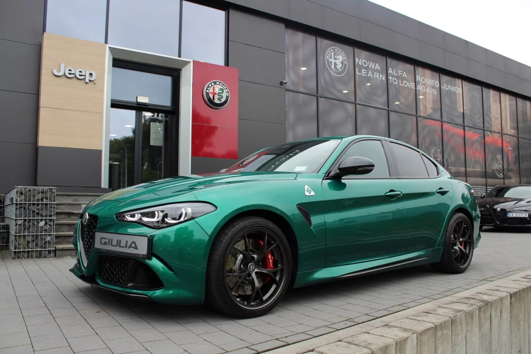 Alfa Romeo Giulia Quadrifoglio QUADRIFOGLIO 2.9 GME V6 520 KM RWD