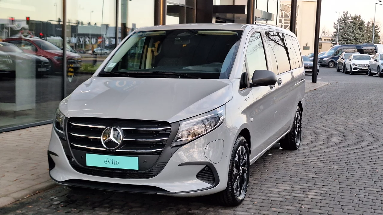 Mercedes-Benz eVITO 126 Tourer