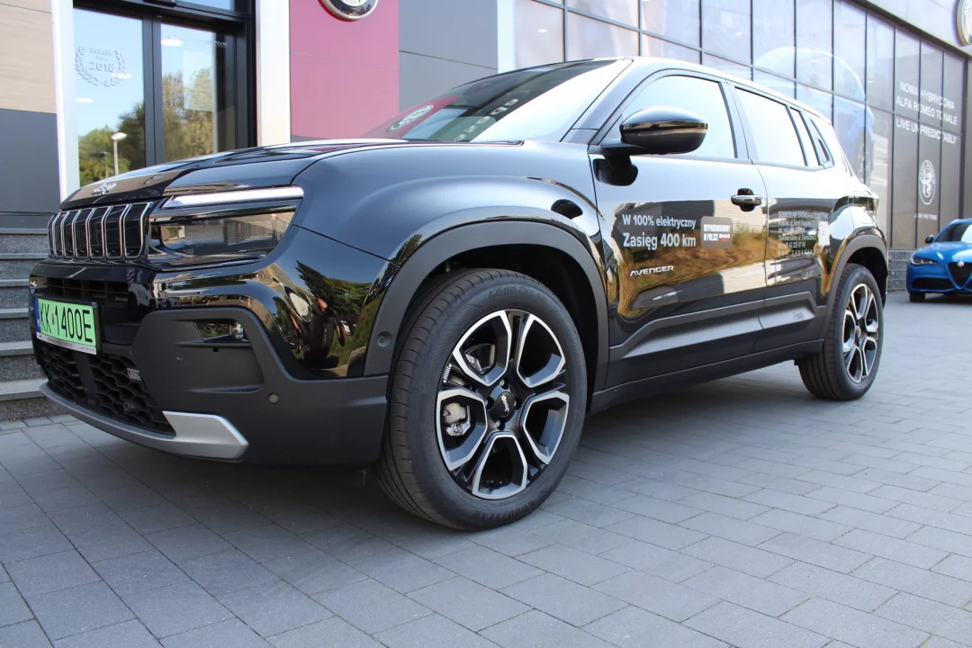 Jeep Avenger Altitude BEV 156 KM FWD