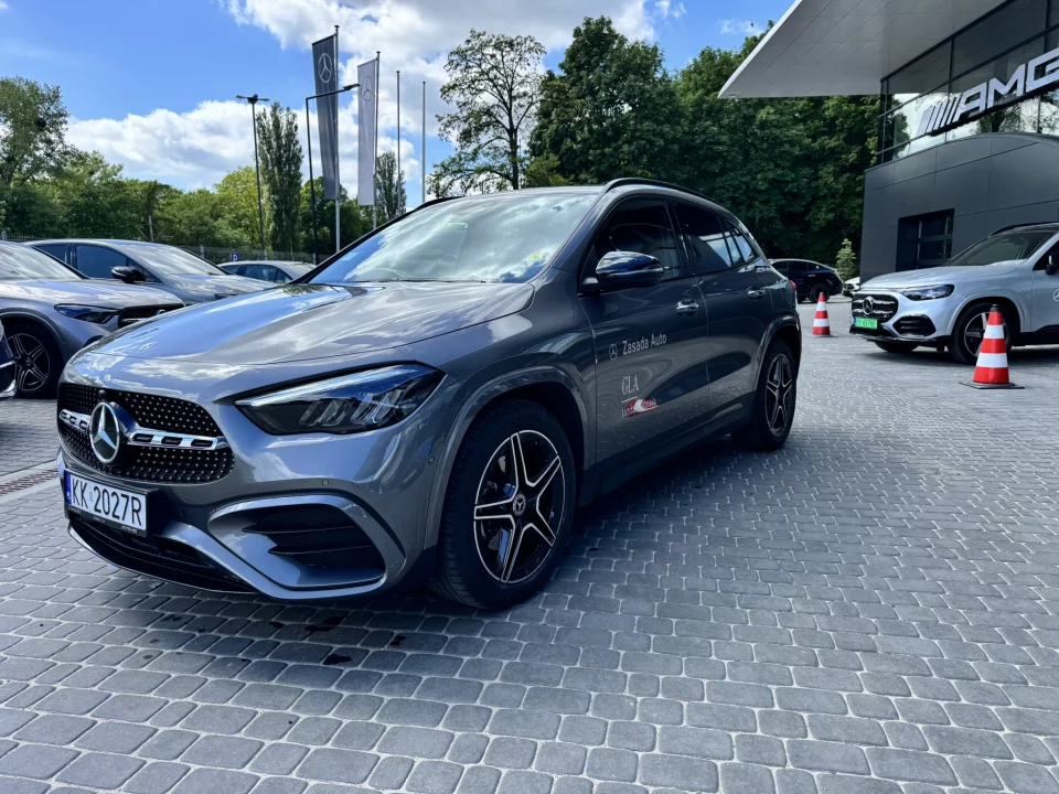 Mercedes-Benz GLA 200