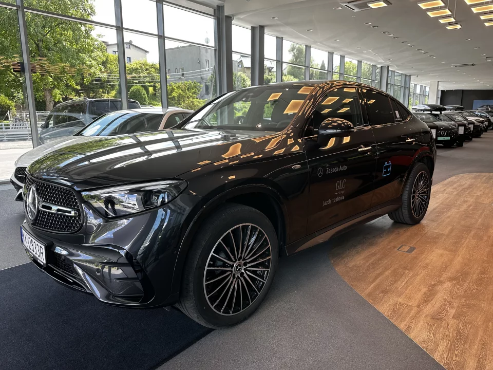Mercedes-Benz GLC 300e 4MATIC Plug-in Hybrid Coupé