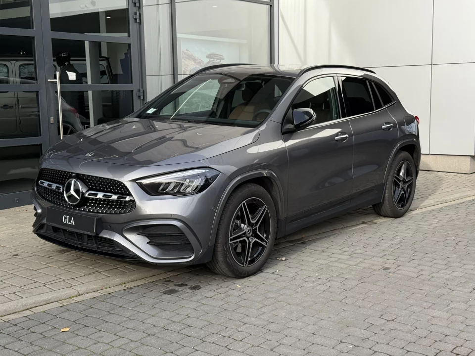 Mercedes-Benz GLA 200