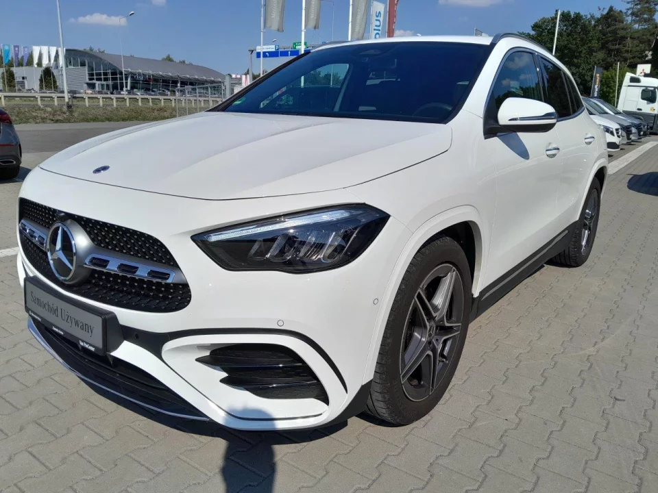 Mercedes-Benz GLA 200