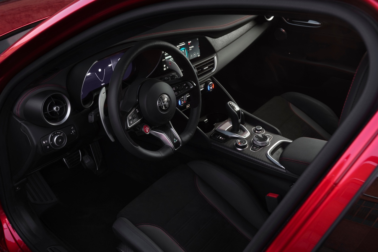 Na zdjęciu jest wnętrze limitowanej edycji Quadrifoglio Collezione