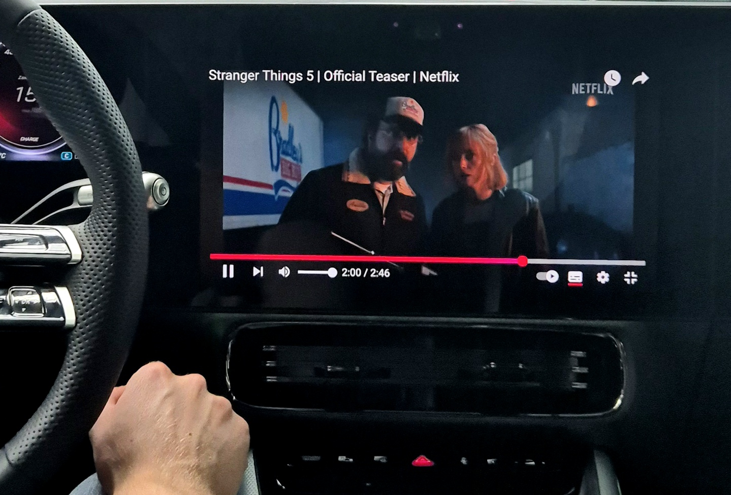 Na zdjęciu widzisz wyświetlacz multimedialny Nowego CLA