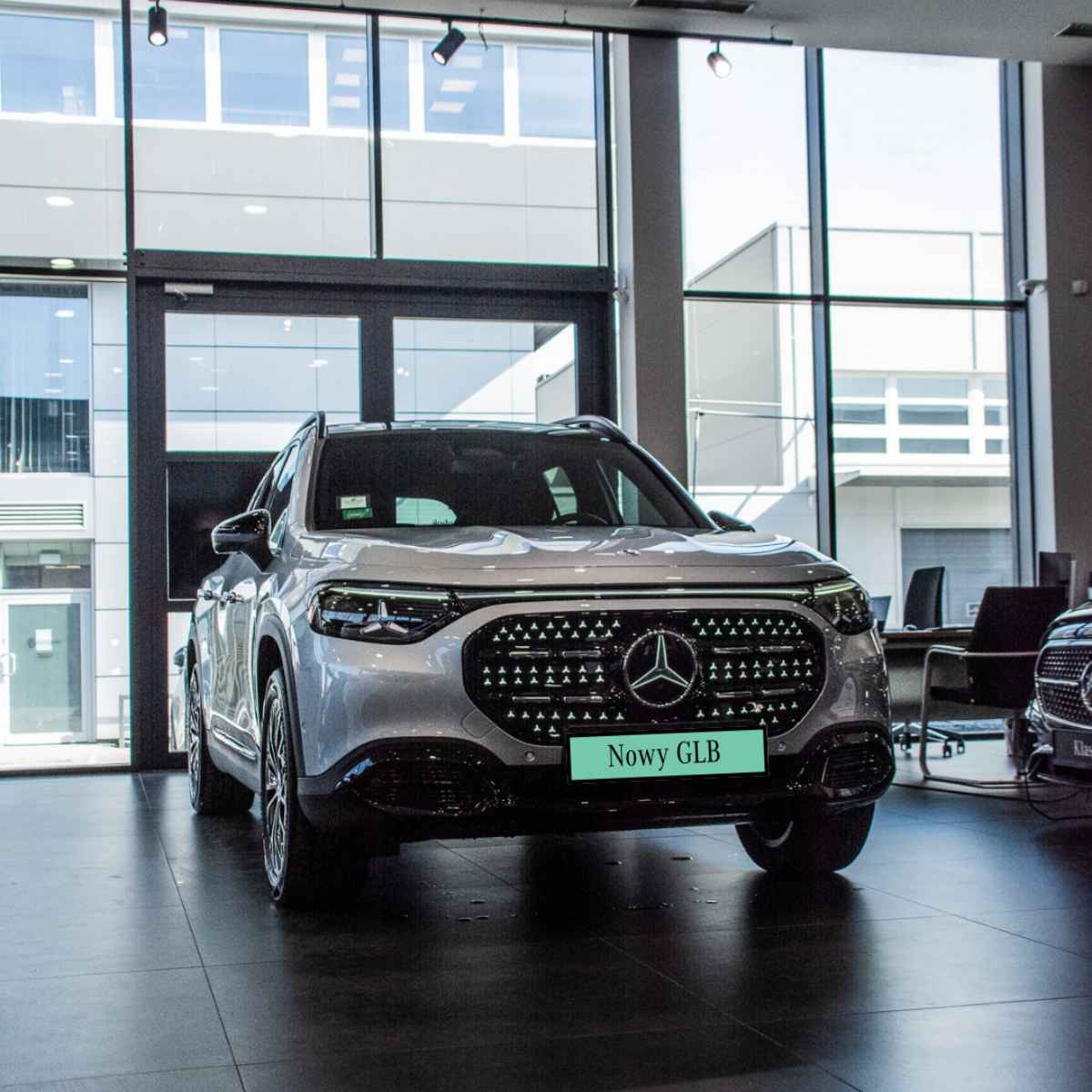 Nowy elektryczny Mercedes-Benz GLB dostępny w salonie Sobiesław Zasada Automotive - bryła samochodu