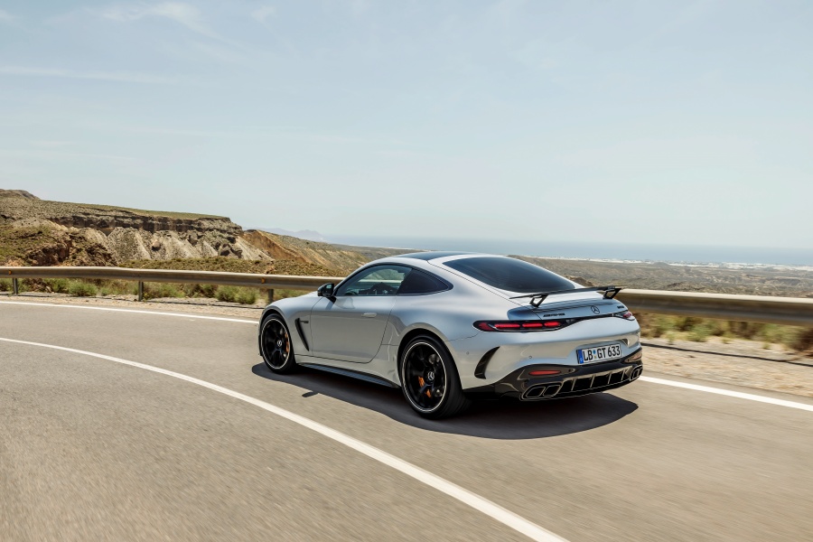 Mercedes amg gt 4matic+ coupe