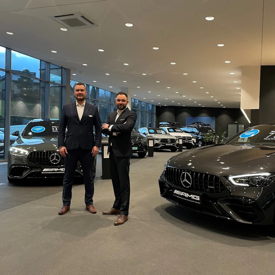 na zdjęciu widzisz Salon numer 1 w Polsce - Mercedes-Benz Sobiesław Zasada Automotive Bielsko-Biała ul. Karpacka 90