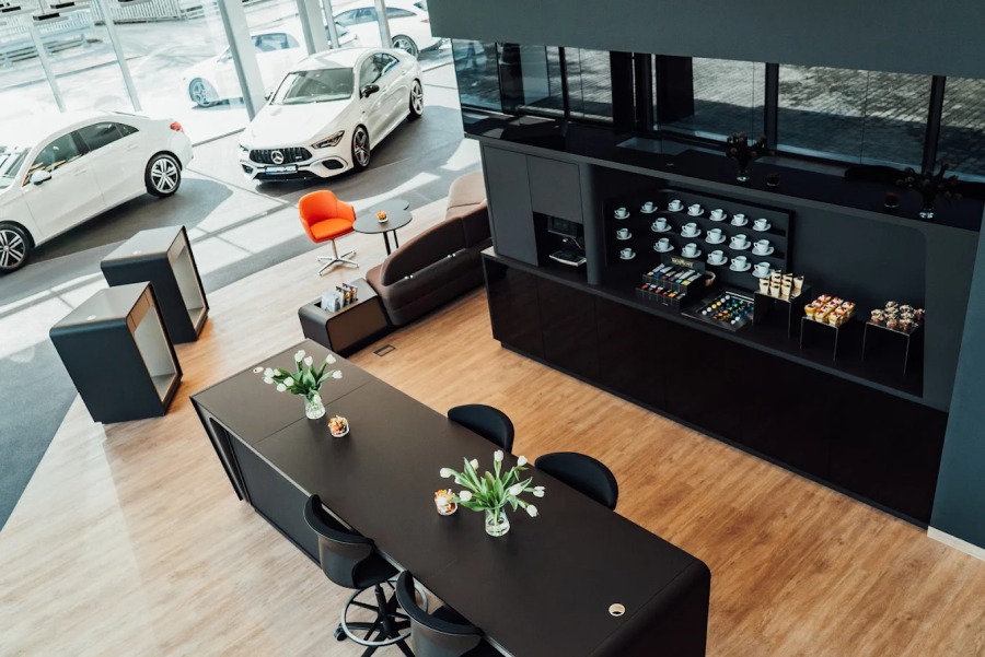 na zdjęciu widzisz Salon numer 1 w Polsce - Mercedes-Benz Sobiesław Zasada Automotive Bielsko-Biała ul. Karpacka 90