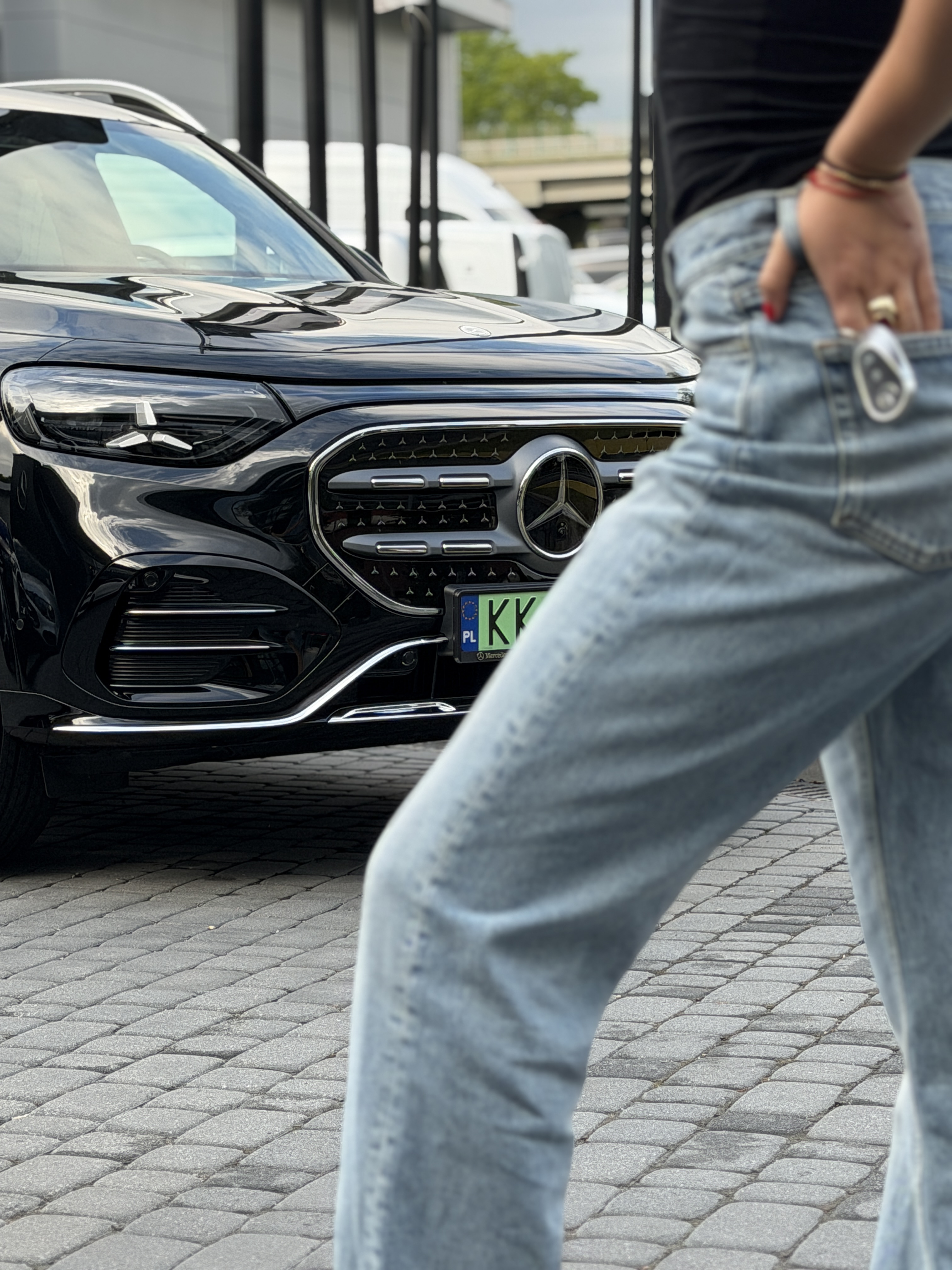 Marcelina Ziętek testuje Nowego Mercedesa GLB, wsp&oacute;łpraca reklamowa z Mercedes-Benz Sobiesław Zasada Automotive